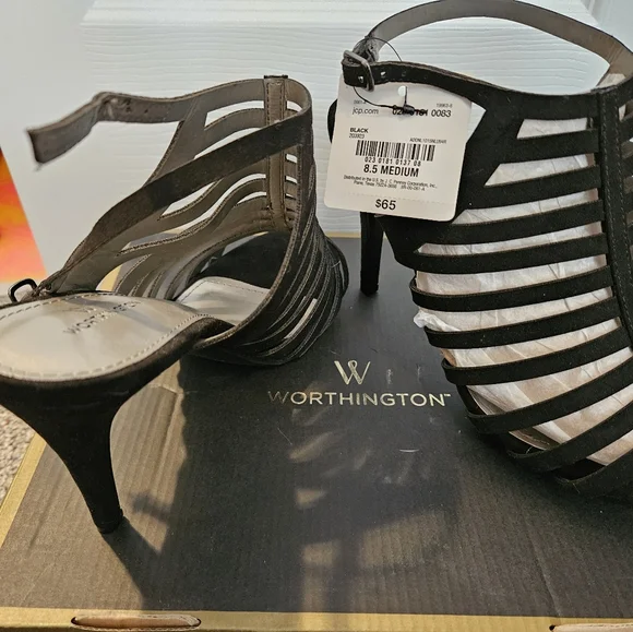 Black Worthington brand open toe high heel 👠 - Picture 3 of 8